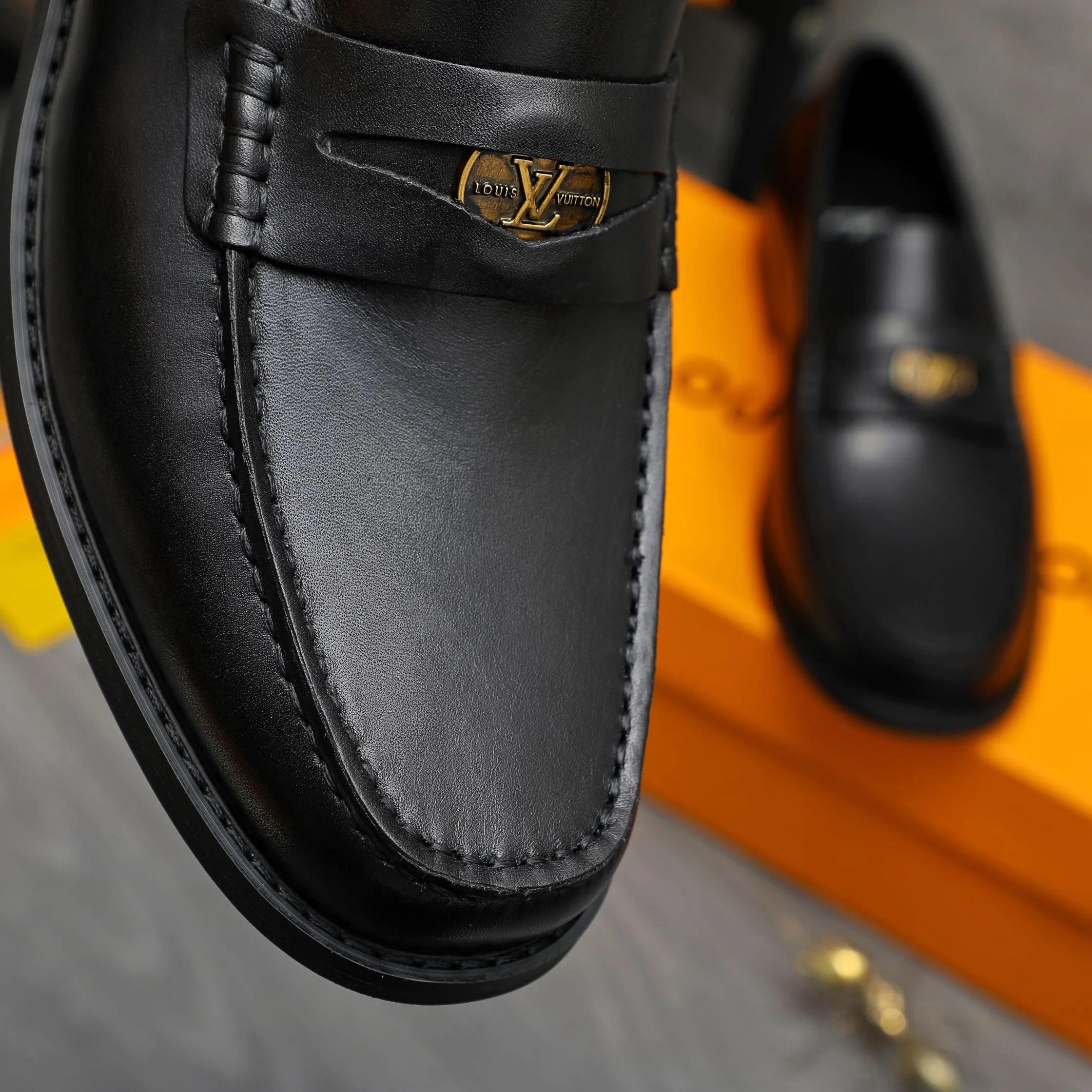Men's shoes 💰p460 Product trademark: LV (Louis Vuitton) business slip-on leather shoes Regular size: 38-45 (45 is custom-made and non-returnable) Product materials: Selected high-quality cowhide upper, cowhide lining, original rubber outsole